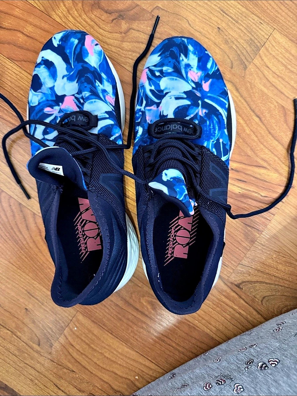 New Balance Fresh Foam Roav Athletic Shoes Blue & Black